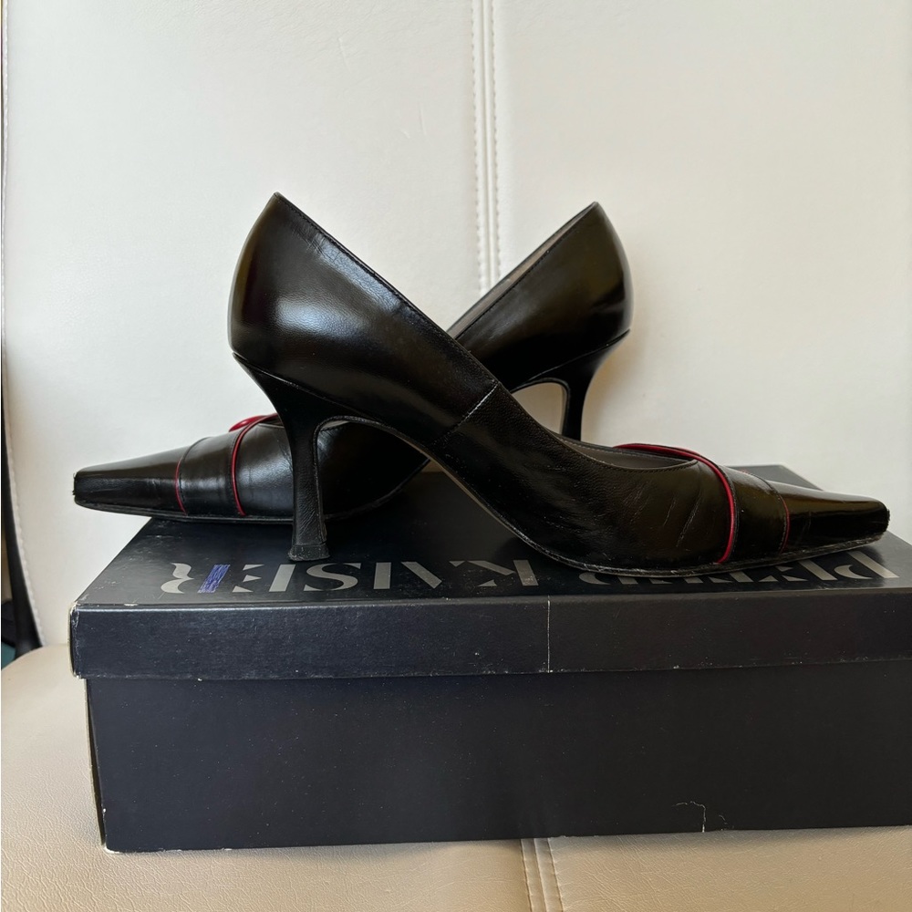 Pointy toe heels - Picture 3 of 4
